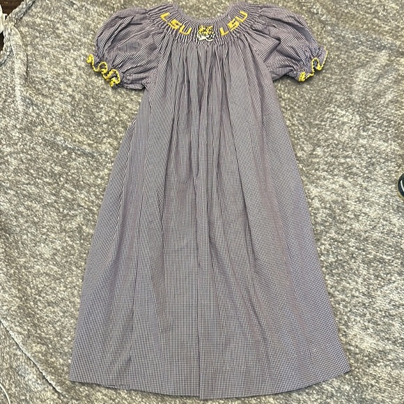 EUC Vive le fete LSU smocked dress size 5